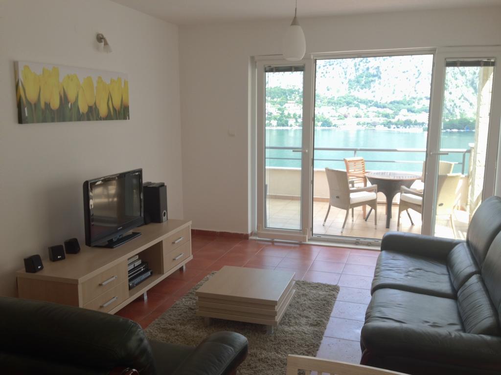 Apartment Fjord Waterfront Kotor Kültér fotó