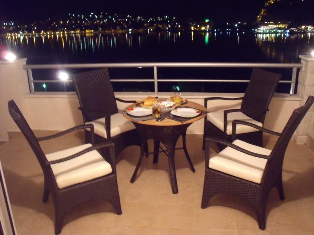 Apartment Fjord Waterfront Kotor Kültér fotó