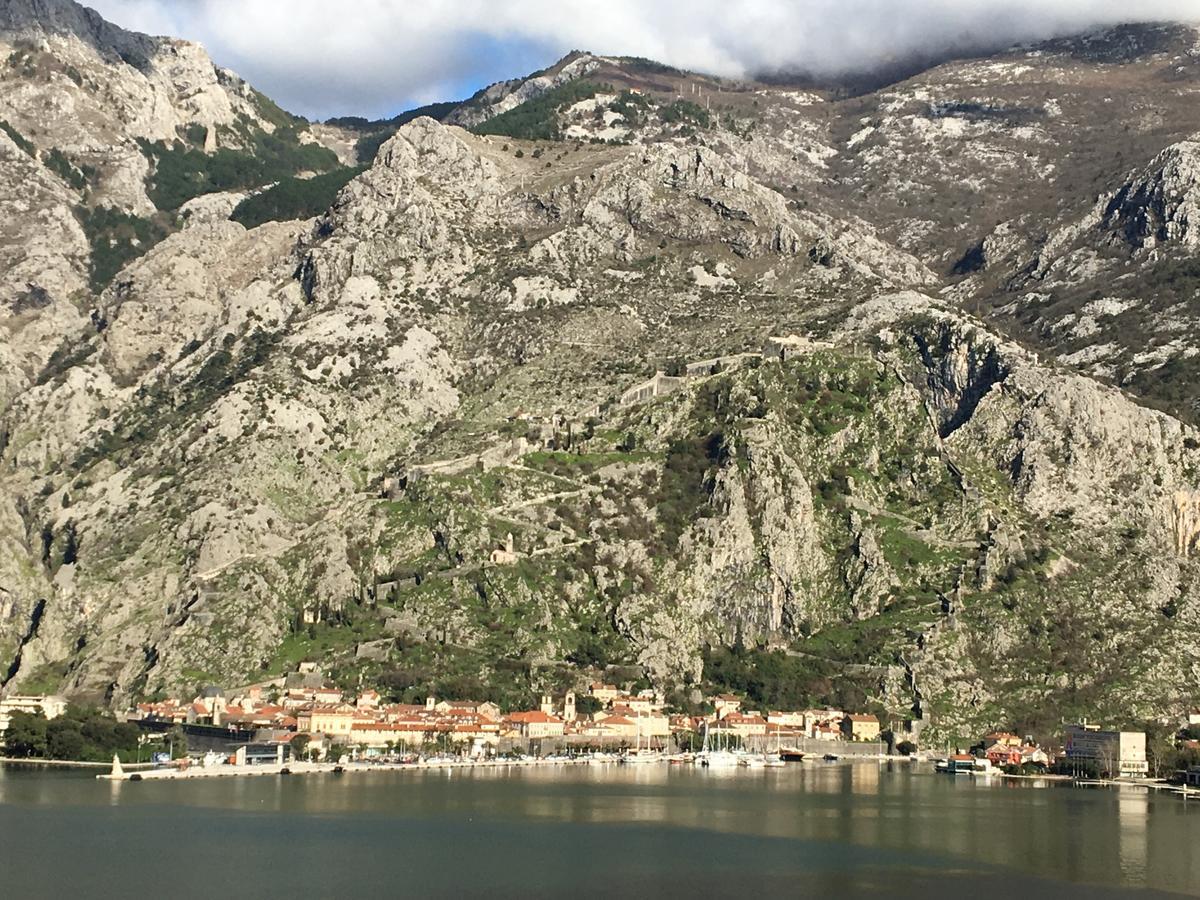 Apartment Fjord Waterfront Kotor Kültér fotó